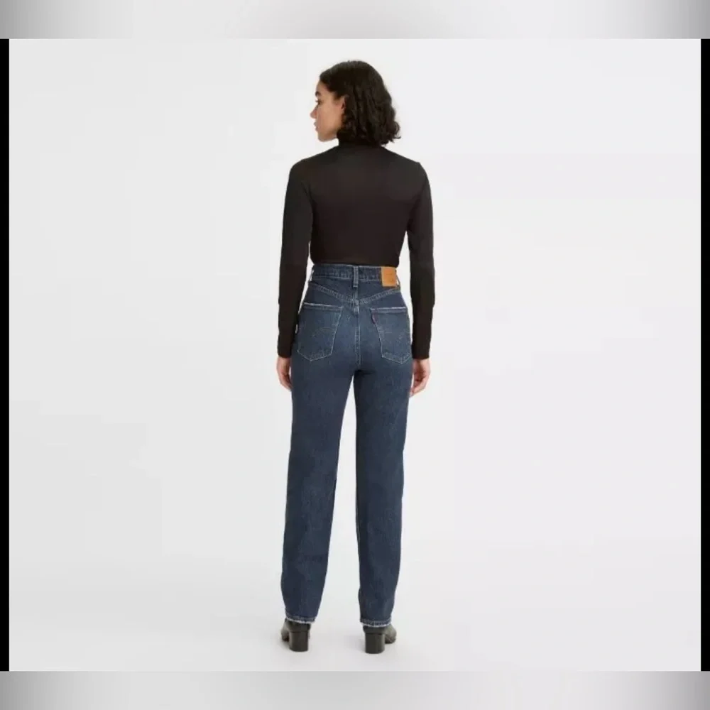 Levi's Womens 70s High Rise Slim Fit Straight Leg Denim Jeans Dark Wash. 💕 - Picture 2 of 8